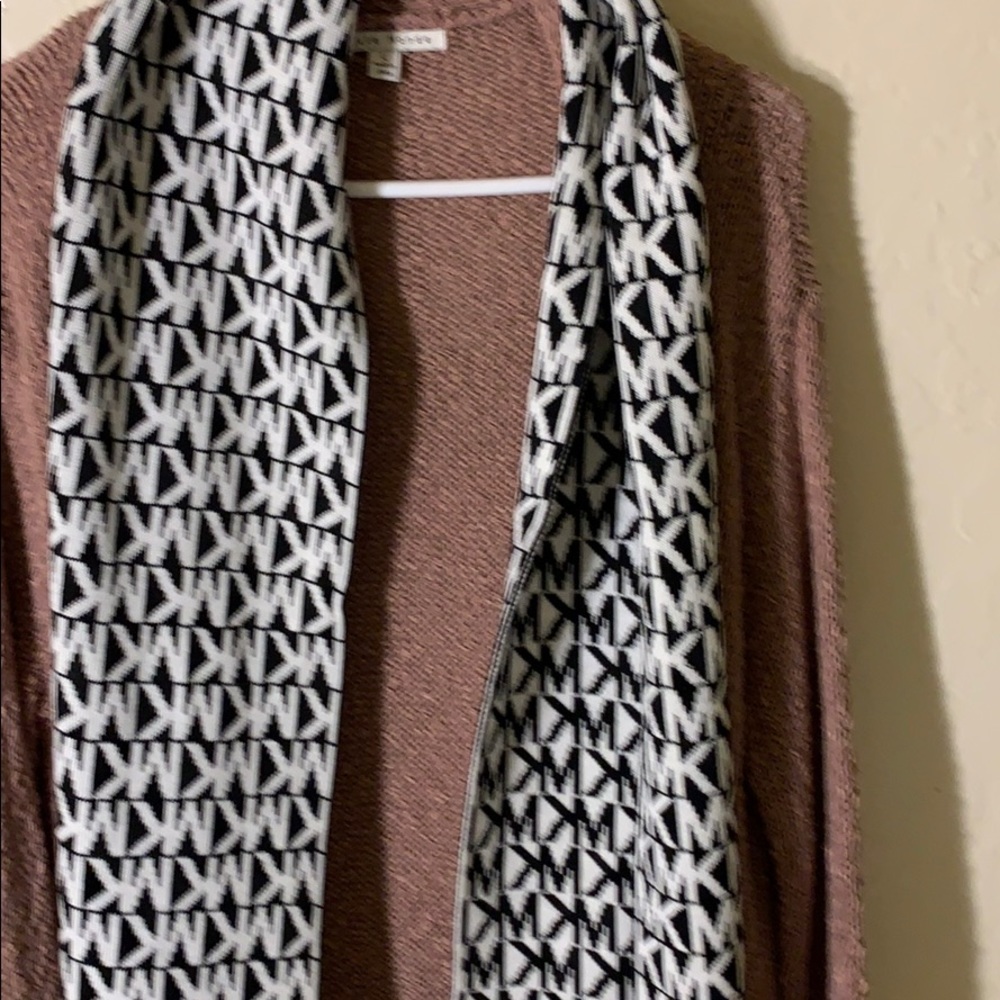 Scarf - Picture 2 of 3